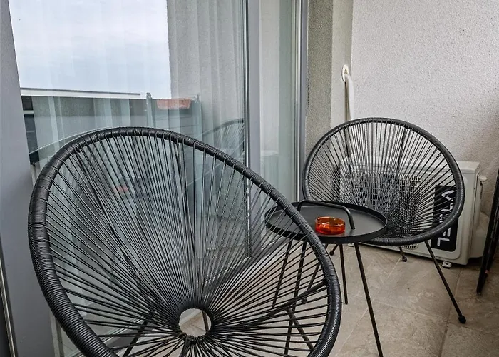 아파트 Artmob Coresi 브라쇼브